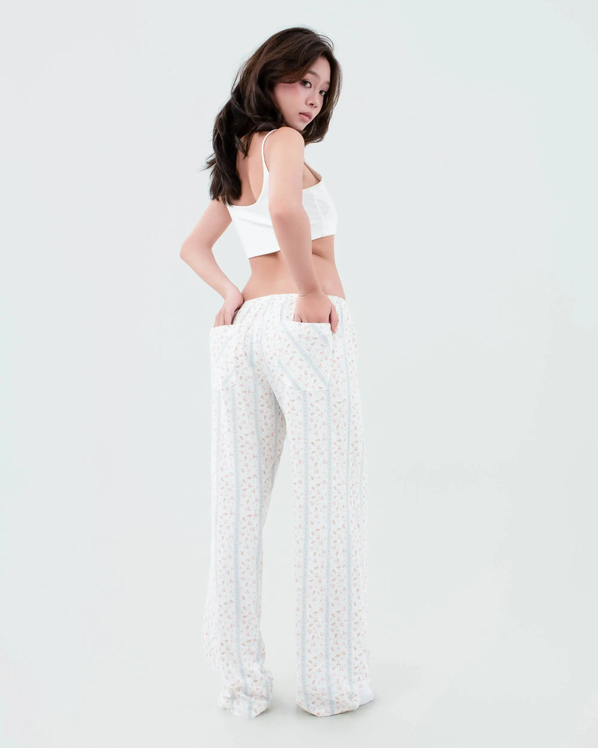 Seamless Low Rise - Soft White Floral Stripe
